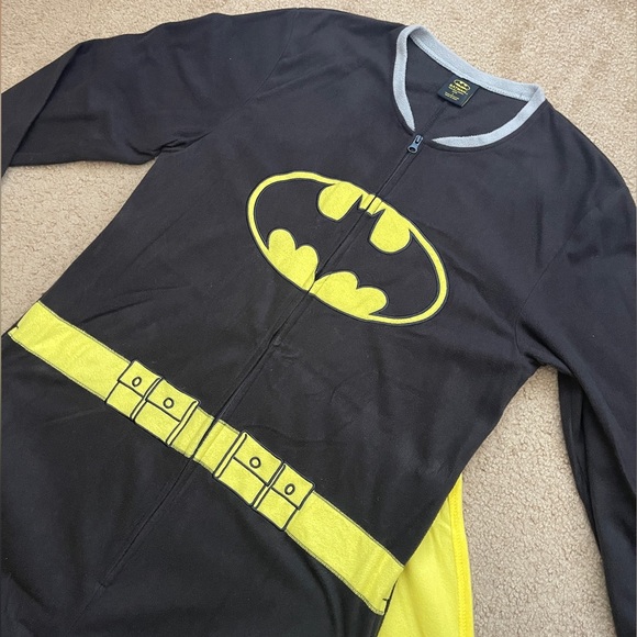 DC Comics Batman Onesie - Picture 2 of 13